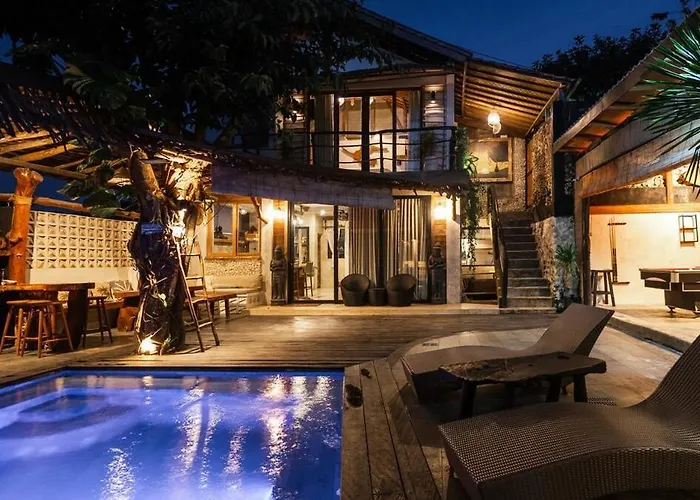 Stylish Tropical 2 Bedroom- Pool And Sauna Holiday home