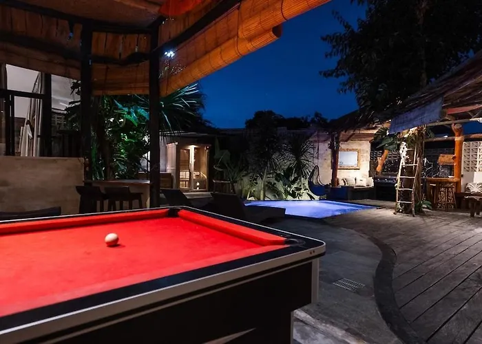 Holiday home Stylish Tropical 2 Bedroom- Pool And Sauna *