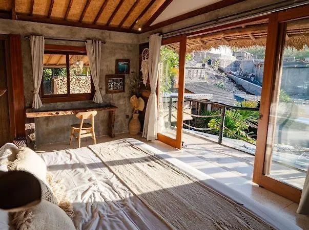 Stylish Tropical 2 Bedroom- Pool And Sauna Holiday home *