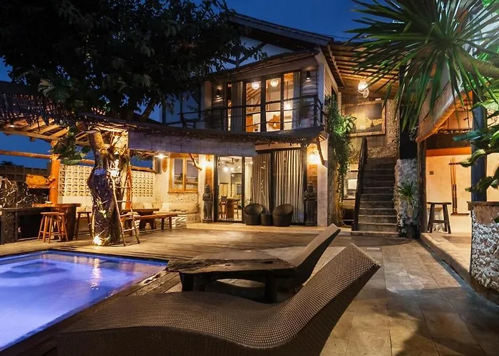 Stylish Tropical 2 Bedroom- Pool And Sauna Holiday home