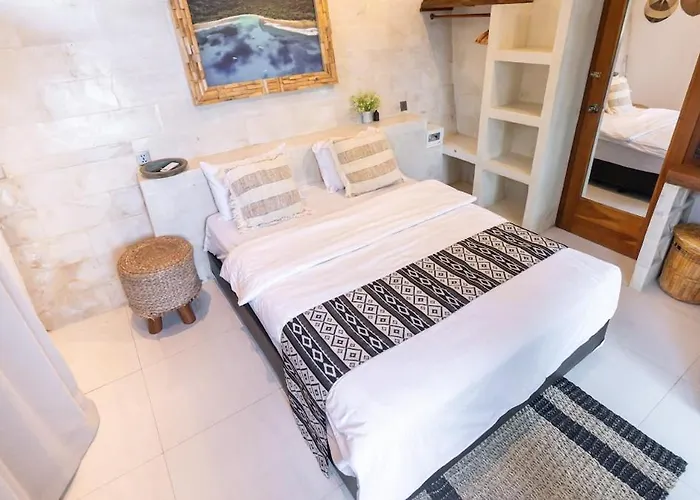 Stylish Tropical 2 Bedroom- Pool And Sauna *