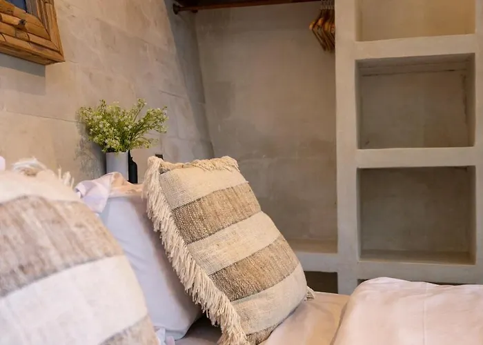 Holiday home Stylish Tropical 2 Bedroom- Pool And Sauna
